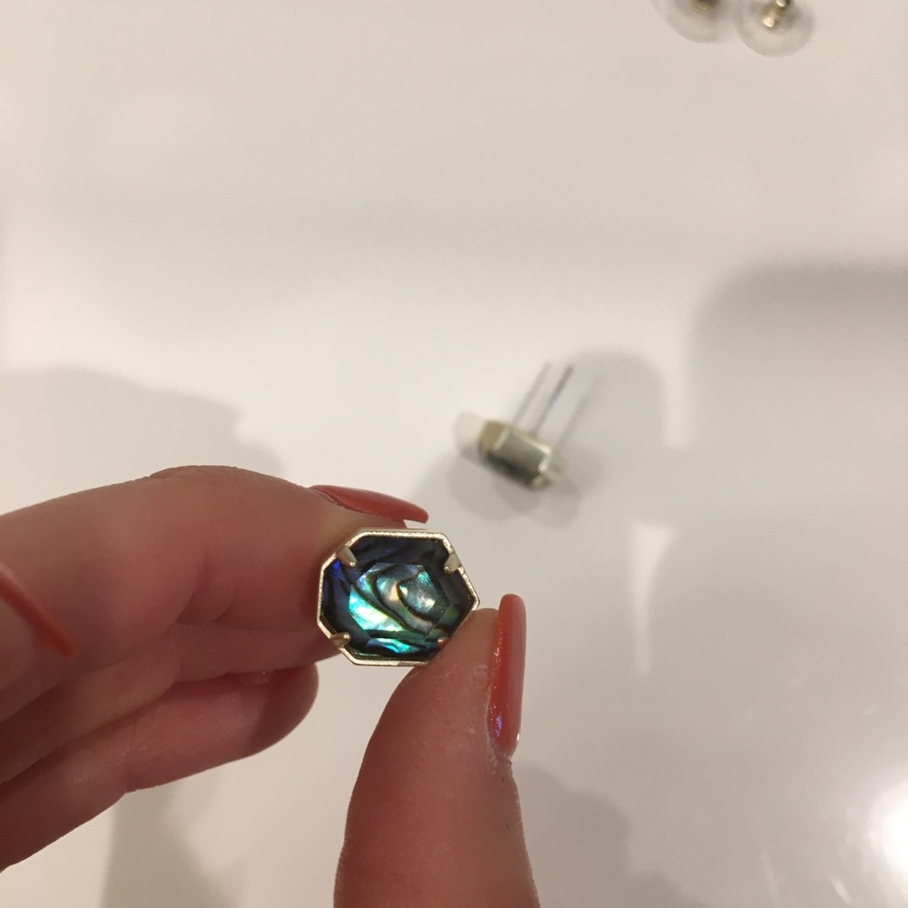 Kendra Scott Taylor Studs in Abalone Shell